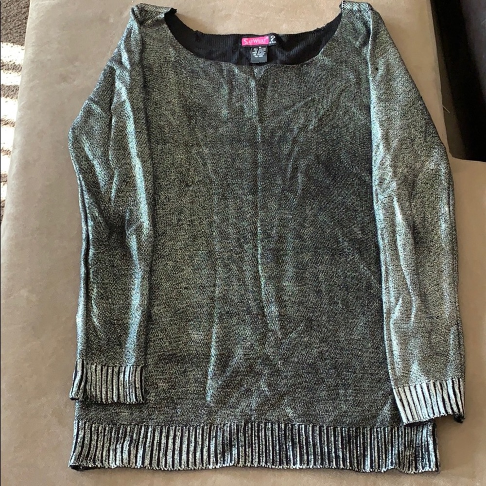 Metallic Top - Picture 2 of 4